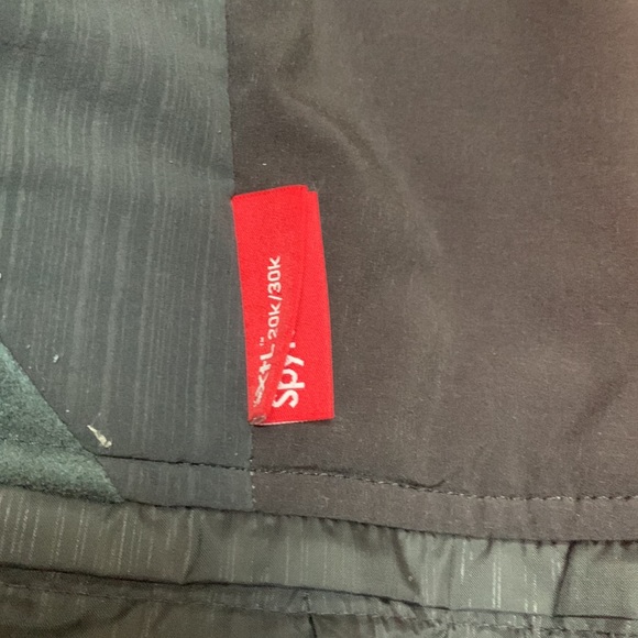 Spyder men’s Pinnacle ski/snowboard jacket - Picture 10 of 12